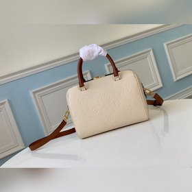 LV Модель M44736 Знаковые особенности дизайна Уникальная форма и