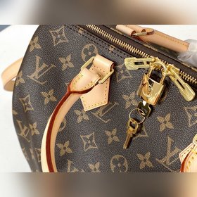 Сумка LV Speedy, модель M41112 Каждая деталь сумки Speedy являет