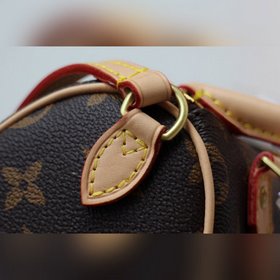 Подушка LV Размеры： 16,0 x 12,5 x 10,0 см (Длина x Высота x Шири