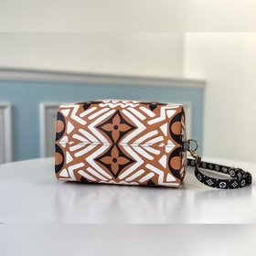 LV Модель： M56588 В рамках капсульной коллекции Crafty представл