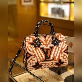LV Модель： M56588 В рамках капсульной коллекции Crafty представл