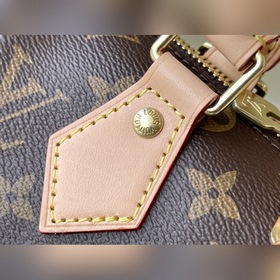 LV Артикул： M41114 Розовый чехол для подушки Новая коллекция осе