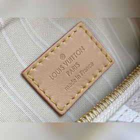 LV Артикул： M45722 Цвет： туманный Сумка Speedy 25 Сумка Speedy 