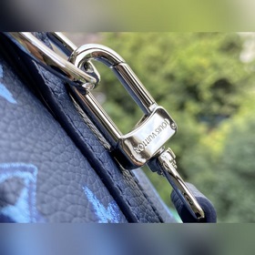LV Артикул： M57844 Вирджил Абло (Virgil Abloh) сконцентрировал к