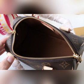 LV Артикул： M41114 Розовый Новая модель подушки-сумки из коллек