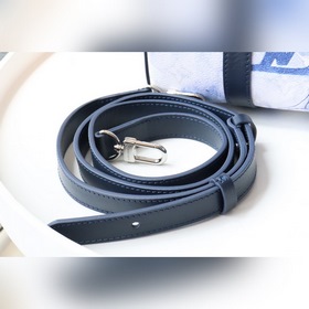 LV 【Keepall XS】 Артикул： M45761 Белый Эта сумка с акварельными 
