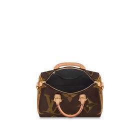 LV Полотно с покрытием Monogram и Monogram Reverse VVN Подушка с