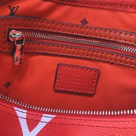 LV серия с принтом в технике батик, артикул： M45146, ярко-красный