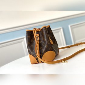 LV, полностью обновленная модель M45550, новая мини-сумка с подиу