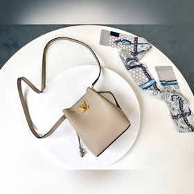 LV Модель M68709 Абрикосовый Nano Lockme Bucket Сумка Изготовлена