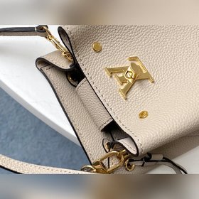 LV Модель M68709 Абрикосовый Nano Lockme Bucket Сумка Изготовлена
