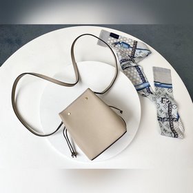 LV Модель M68709 Абрикосовый Nano Lockme Bucket Сумка Изготовлена