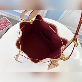 LV Классическая модель M42229 белого цвета Эта сумка с завязкамиз