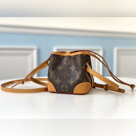 LV Модель M57099 Новая мини-сумка с подиума Эта небольшая сумка-