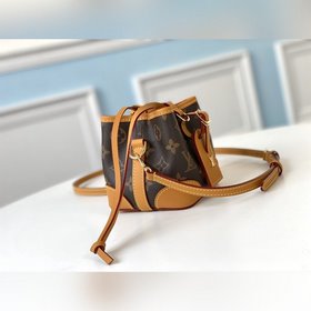 LV Модель M57099 Новая мини-сумка с подиума Эта небольшая сумка-