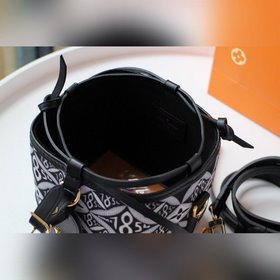 LV модель M69973 черная сумка-бакет Новая классическая сумка LV, 
