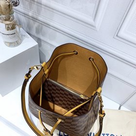 LV  Сумка-бакет Damier Ebène Покрытый слоем ткани Гладкая кожана