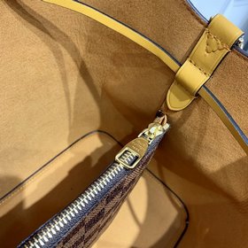 LV  Сумка-бакет Damier Ebène Покрытый слоем ткани Гладкая кожана