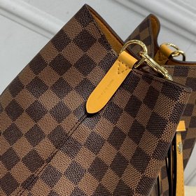 LV  Сумка-бакет Damier Ebène Покрытый слоем ткани Гладкая кожана