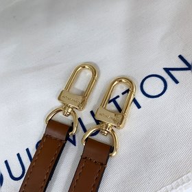 Сумка LV NEONOE, модель M44020 История серии Noé началась в 1932