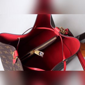 Сумка LV NEONOE, модель M44020 История серии Noé началась в 1932