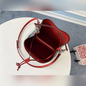LV Модель M54366 Зелено-синяя сумка LOCKME BUCKET Дизайн этой мод