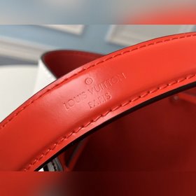 LV Модель M54366 Черно-белая сумка LOCKME BUCKET Дизайн этой модн