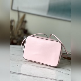 LV Артикул： M20777  NéoNoé, сумка-бакет, маленькая С характерно
