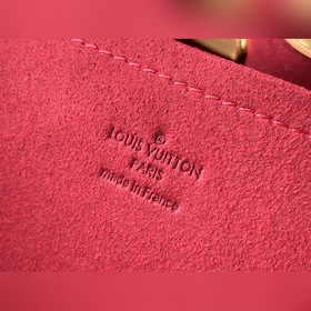 LV Модель： M42229 Белая сумка с цветными шнурками Изготовлена из