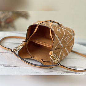 LV Артикул： M46029 Коричневая мини-сумка-бакет из кожи Эта сумк