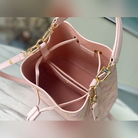 LV Модель： M46174 Сумка-бакет из кожи , а трехступенчатая техно