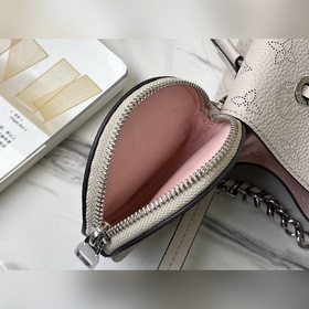 LV Артикул： M57201 Розово-фиолетовая сумка BELLA Bella Компактна