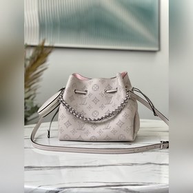 LV Артикул： M57201 Розово-фиолетовая сумка BELLA Bella Компактна