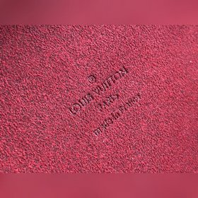 LV Артикул： M42229 Белая сумка с цветными шнурками Изготовлена и