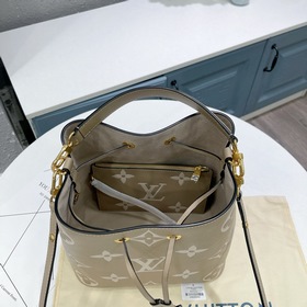 LV Артикул： M45555  NéoNoé Средняя сумка-бакет Буквы и цветочны