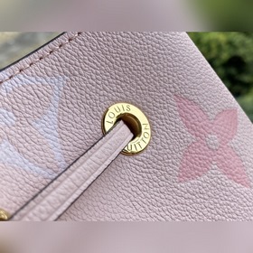 LV Артикул： M45716 Румяна NéoNoé BB Кожа Monogram Empreinte с па