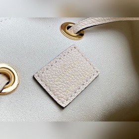 LV Артикул： M45716 Ванильный желтый  NéoNoé BB сумка-бакет Кожа