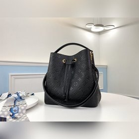LV Модель M45256 Черная сумка NéoNoé среднего размера Изготовлен