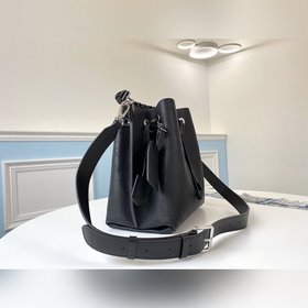 LV Модель M55800 Черная сумка-бакет Muria из перфорированной теля
