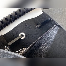 LV Модель M55800 Черная сумка-бакет Muria из перфорированной теля