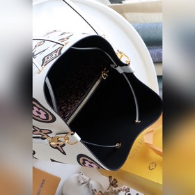 Сумка LV NéONOé Артикул： M44679 Бежевый  Капсульная коллекция J