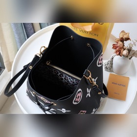 Сумка LV NéONOé Артикул： M44679 Бежевый Артикул M45821  Капсуль