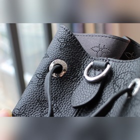 LV Модель M53608 Сумка-бакет Muria Изготовлена из перфорированно