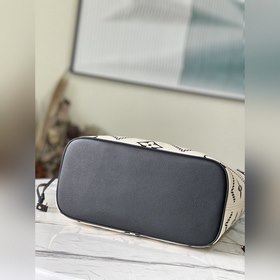 LV « » Артикул： M46039 Молочно-белая сумка-тоут Вес： 0,3 кг. Раз