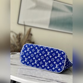 LV Сумка Neverfull MM с ручкой Артикул： M46220  Эта классическ