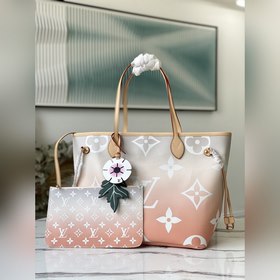 LV Артикул： M45679 Сумка Neverfull среднего размера в цвете «тум