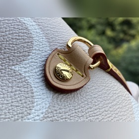 LV Артикул： M45679 Сумка Neverfull среднего размера в цвете «тум