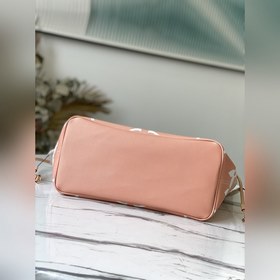 LV Артикул： M45679 Сумка Neverfull среднего размера в цвете «тум