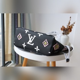 LV Артикул： M45818 Средняя сумка Neverfull Средняя сумка Neverf