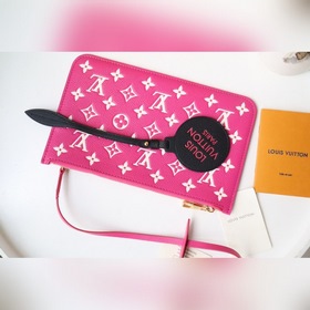 LV Модель： M46102 Средняя сумка Эта сумка среднего размера из сер
